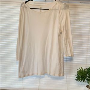 White XL shirt